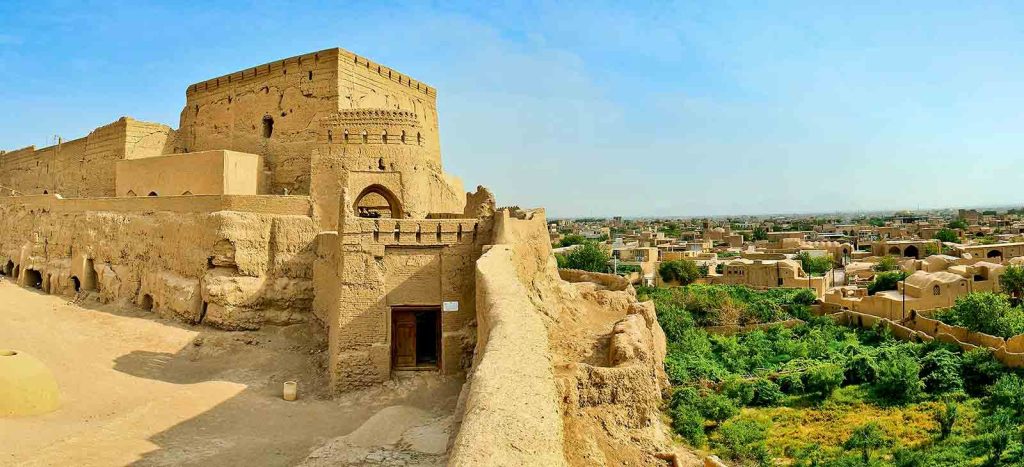 راهکاری ارزان جهت مناسبسازی ابنیه تاریخی برای معلولان نارين قلعه ميبد